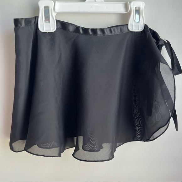 LITTLE GIRLS Black Chiffon Dance Skirt - XS - Picture 5 of 5